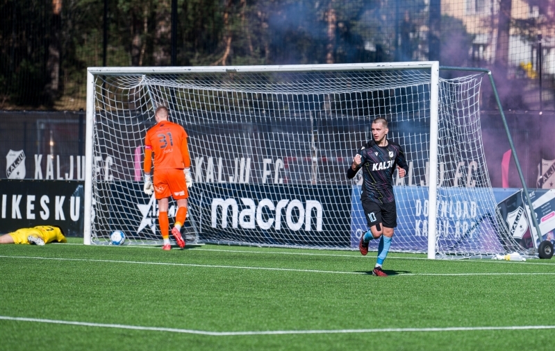 Nikita Ivanov l&otilde;i Kalju kolmanda v&auml;rava. Foto: Anna Andreas