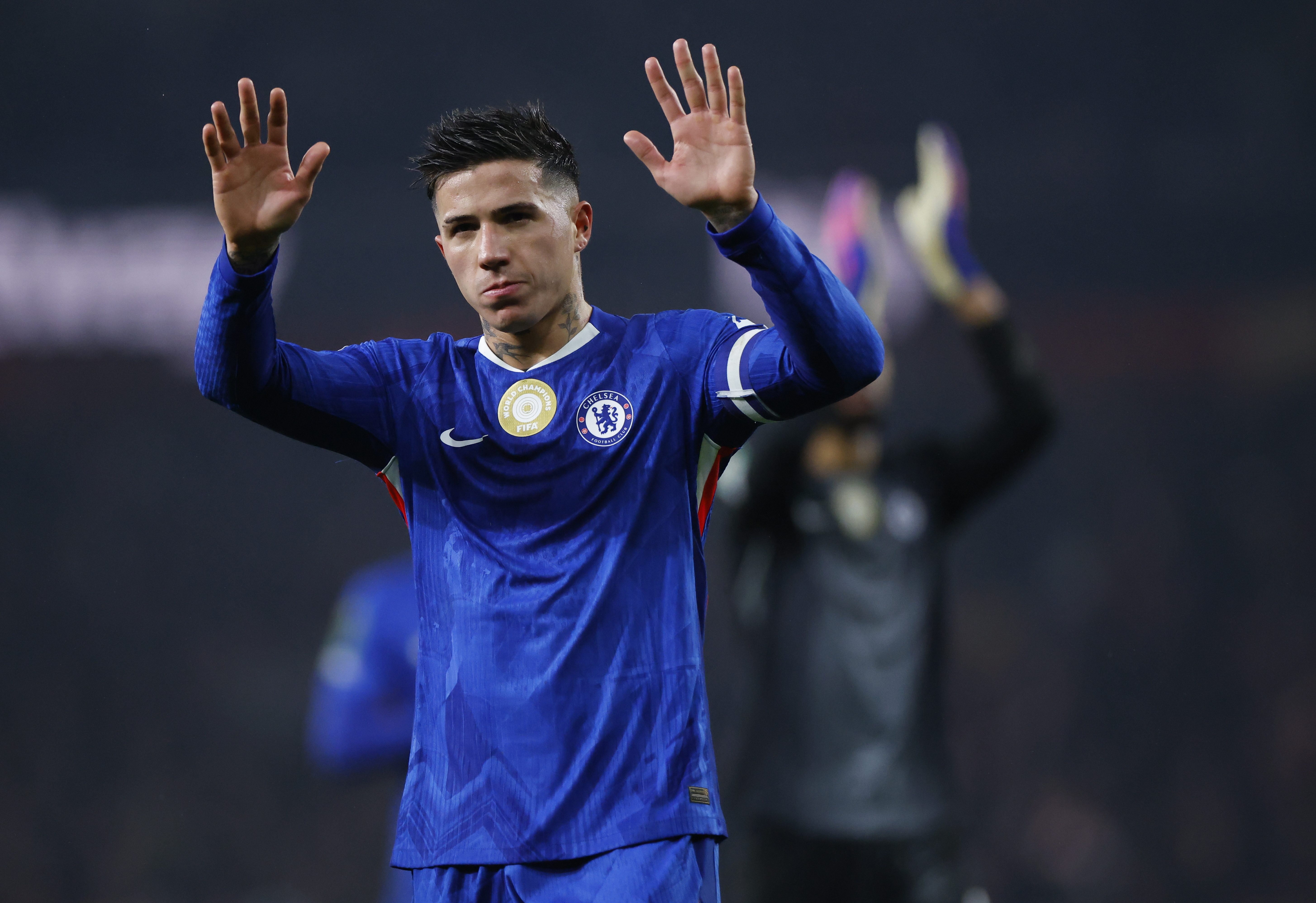 Chelsea peatreener määras tugitalale mängukeelu, sest ta eelistab Madridi Londonile