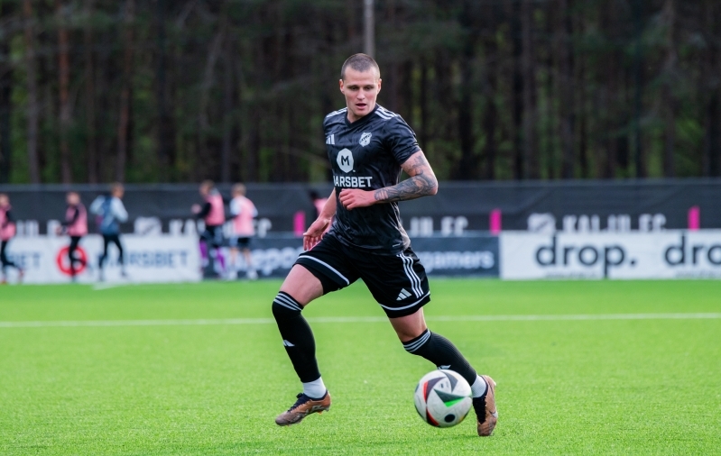 Premium liiga märtsikuu parimateks valiti Kalju kaitsja ja treener