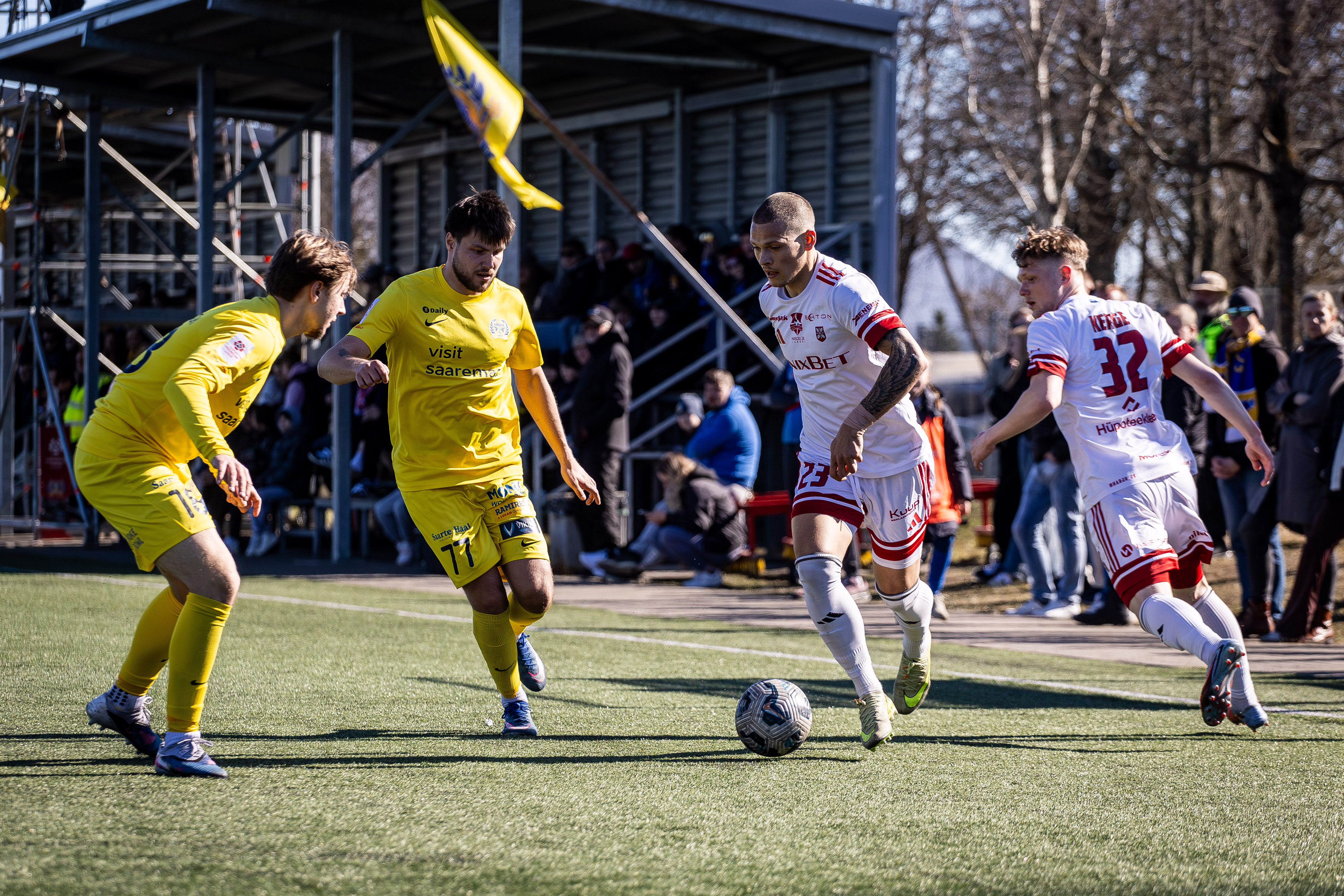 VAATA JÄRELE: Kuressaare sai viieväravalises lahingus Harjust jagu