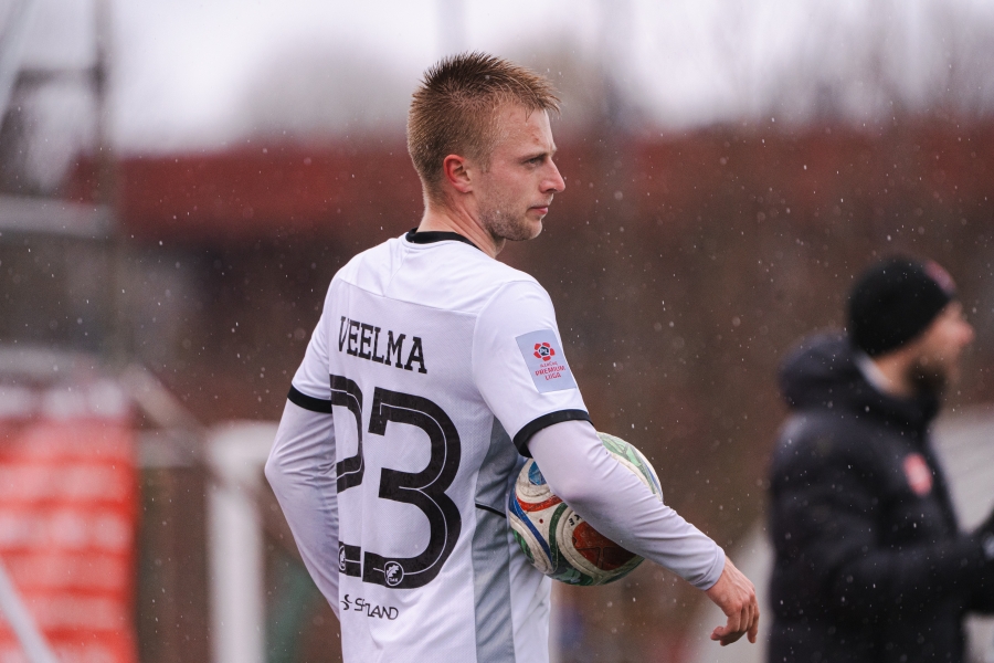 Tammeka mure: kuidas pall v&auml;ravasse saada? Foto: Liisi Troska / jalgpall.ee