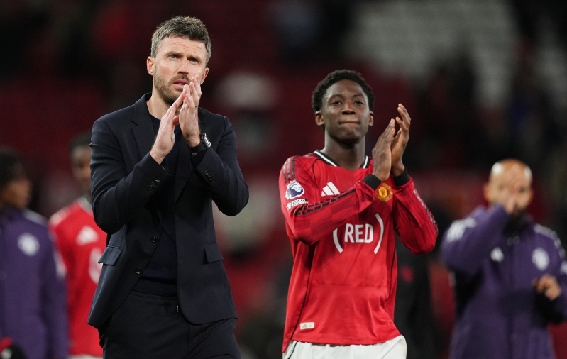 Talvel lahkuda soovinud poolkaitsja sidus end Manchester Unitediga pikaks ajaks
