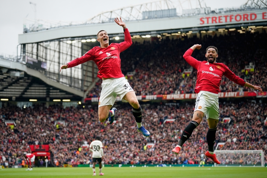 Tagasi Meistrite liigas! Kingitusi pildunud Manchester United pani Liverpooli vastu lõpuks peo püsti