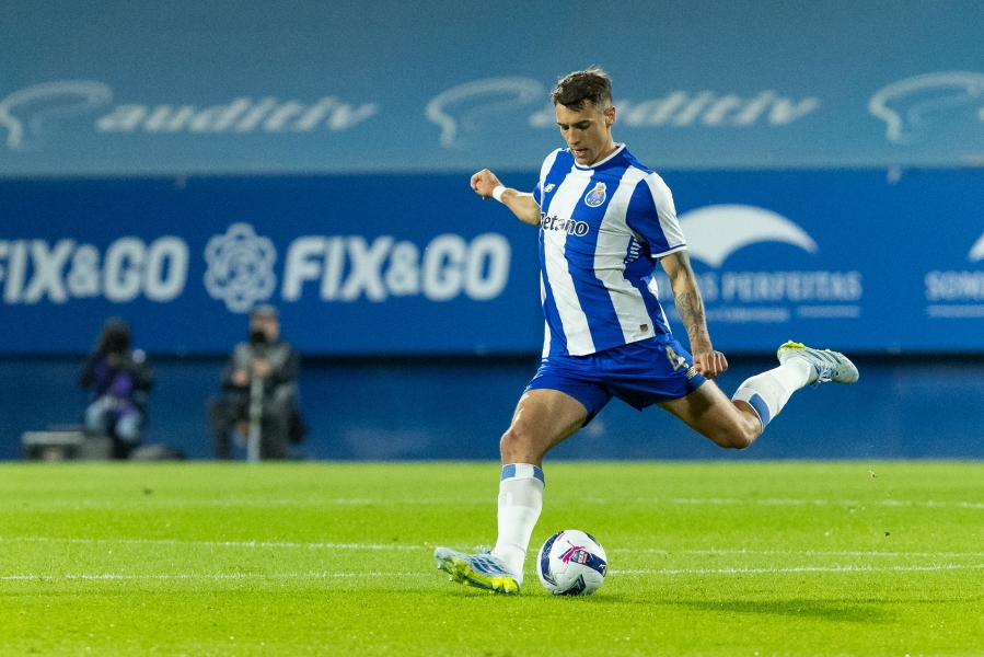Kodumaal meistriks tulnud Porto muutis Arsenalist laenul viibinud poolaka ülemineku püsivaks