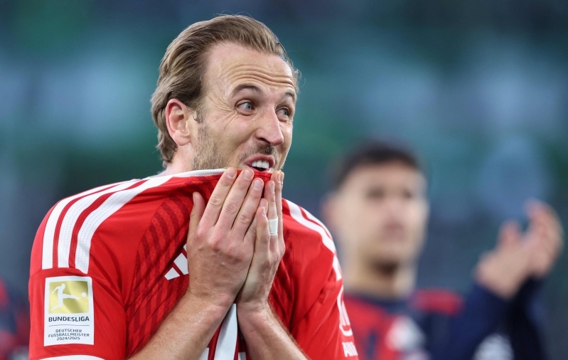 Kane eksis penaltil, aga Olise iluvärav ja väravapost jätsid St. Pauli konkurendi kuivale