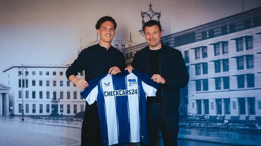 Soufian Gouram ja Hertha spordidirektor Benjamin Weber. Foto: Hertha BSC