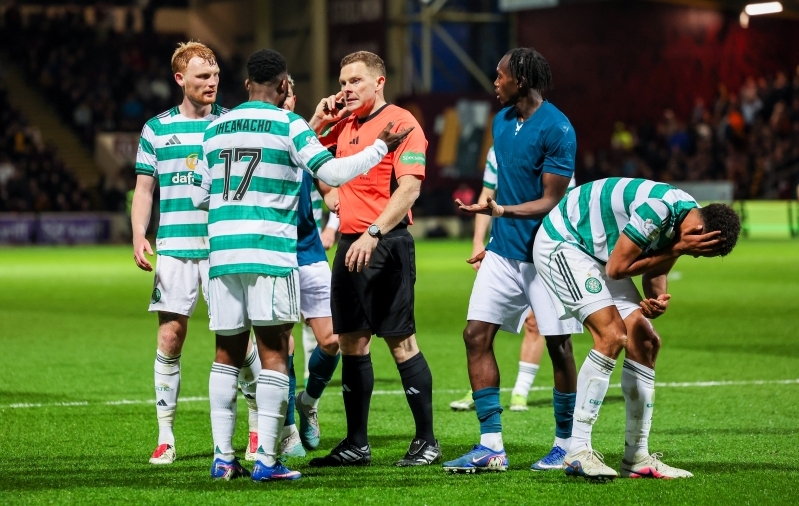 Kabore ja Heartsiga tiitliheitlust pidav Celtic sai abi 90+9. minuti skandaalsest penaltist