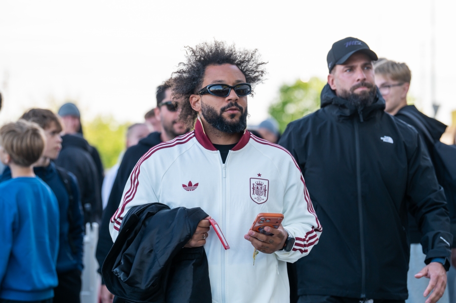 Piltuudis: tagasi Tallinnas! Viiekordne Meistrite liiga võitja saabus Lillekülla pojale kaasa elama