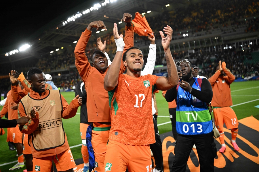 Elevandiluurannik sai viimases ettevalmistusm&auml;ngus jagu Prantsusmaast. Foto: Scanpix / Loic Venance / AFP