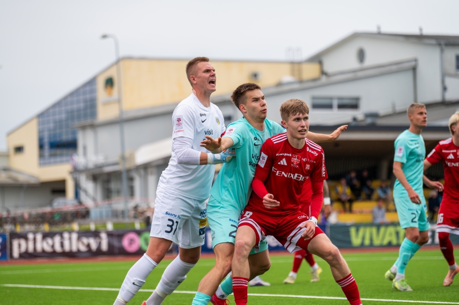 Nõmm kiitis Kuressaare kangelast: võib-olla peakski rohkem palavikus olema  (Liit: kõigutasime tühja) 