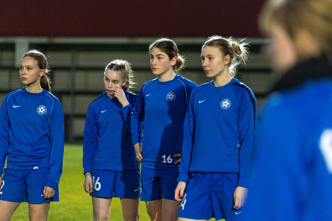 Vinge! Eesti noortekoondise keskkaitsja koduklubi kerkis 2. Bundesligasse