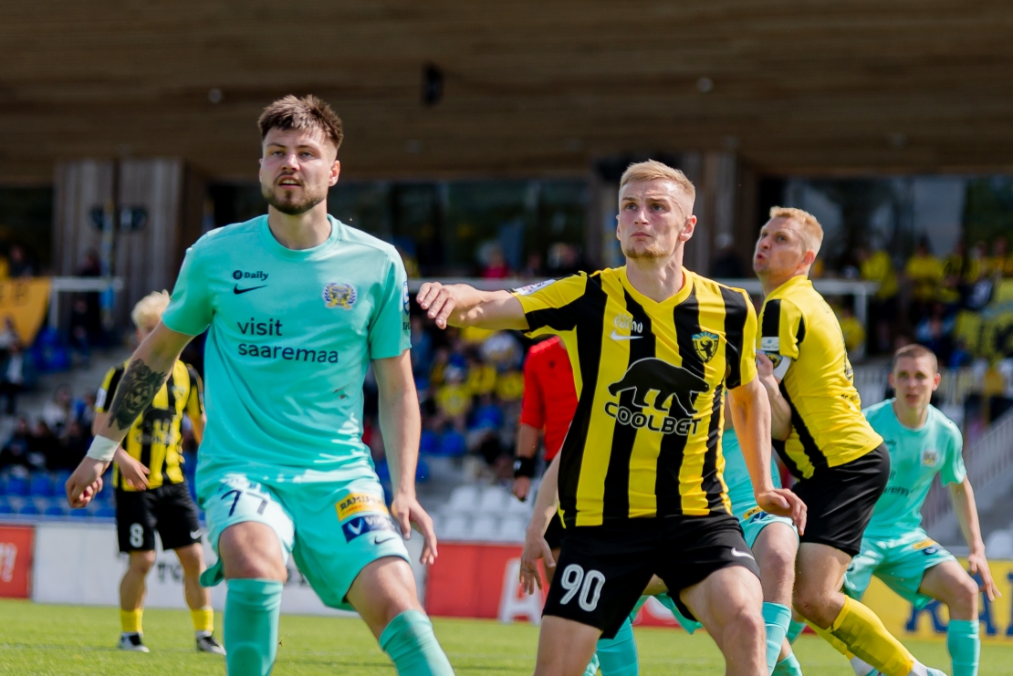 LIVE: Kuressaare püüab Pärnus tõusta kuuendale kohale  (Vaprus ees!) 