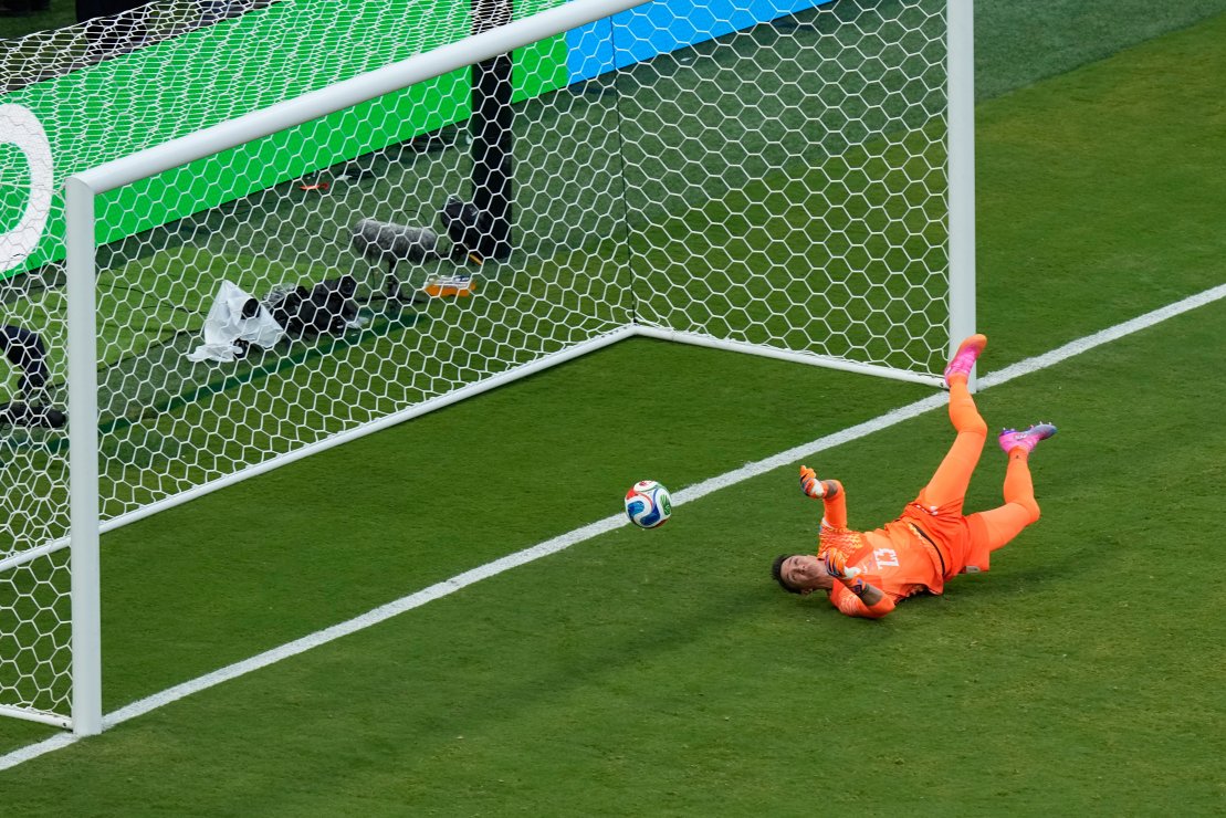 MM-kompass | Kahekordne maailmameister langes Muslera prohmaka tõttu