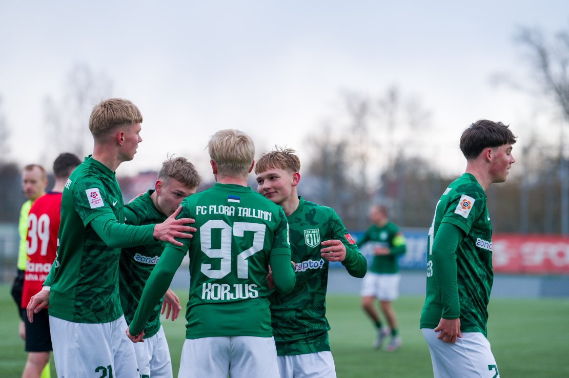 Punane kaart pole probleem: Flora U21 vältis kuuendat mängu järjest kaotust