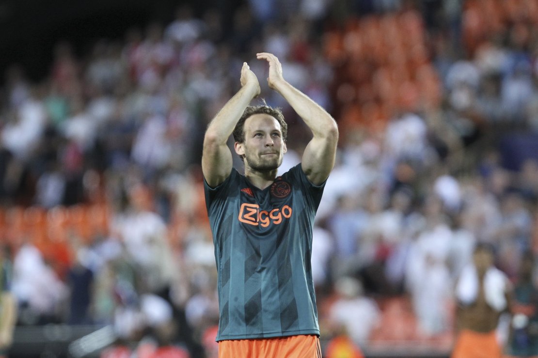 108-kordne Hollandi internatsionaal naasis Ajaxisse
