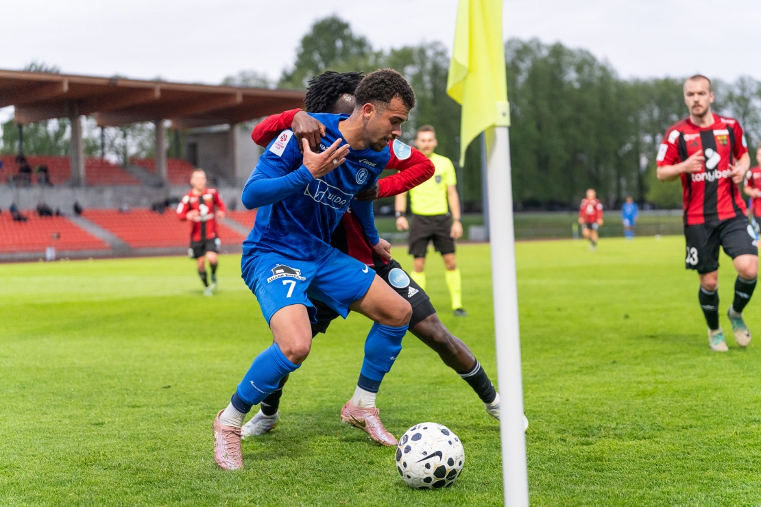 Premium liiga numbrinope | Lihtsurelike tšempionaat: United liidrikohal, Tammeka ja Kuressaare tihedalt kannul