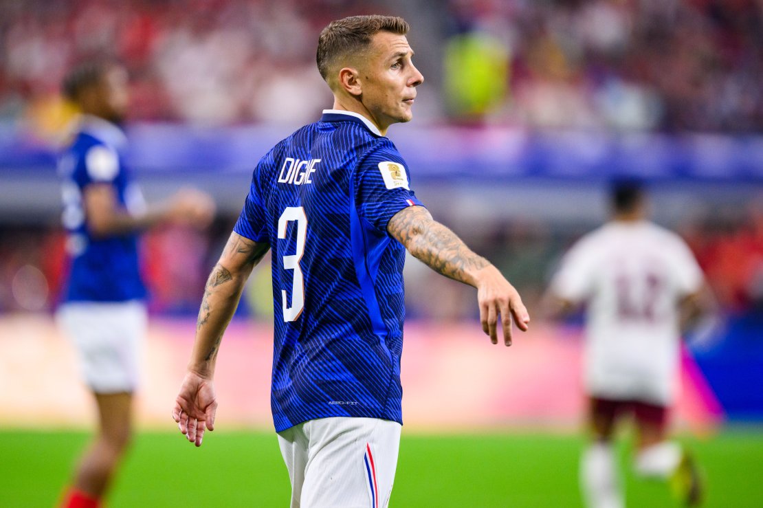 Ebatavaline ost: PSG tõi uue vasakkaitsja, kellest sai tiimi vanim mängija