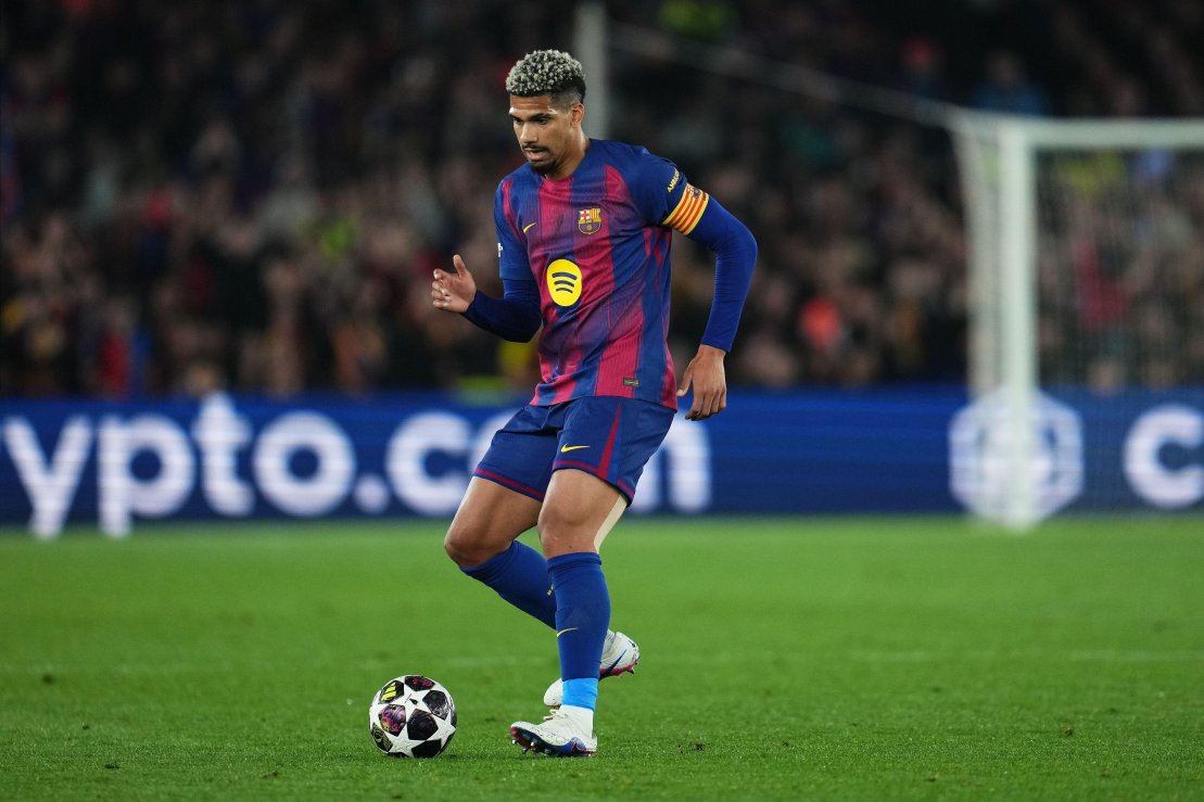 Barcelonas kaptenipaela kandnud keskkaitsja siirdus Liverpooli