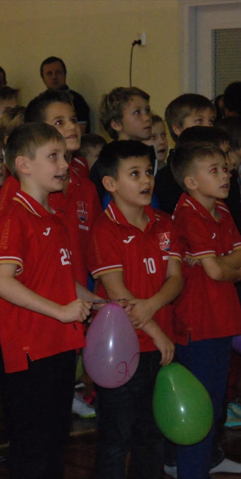 Patrik Kristal (alumises reas vasakult teine), Sander Alamaa (alumises reas vasakult kolmas) ja Tony Varjund (teises reas Kristali taga). Foto: erakogu