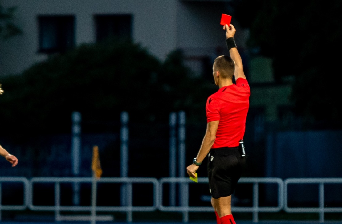 Lev Visman sai viimase 2,5 kuu jooksul neljanda punase kaardi  (Tartu Kalev - Phoenix jälle eemaldamistega) 