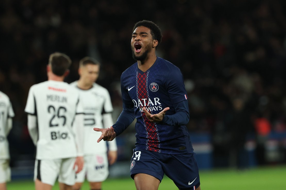 MM-il Prantsusmaale värava löönud noor ääreründaja kolis PSG-st Inglismaale