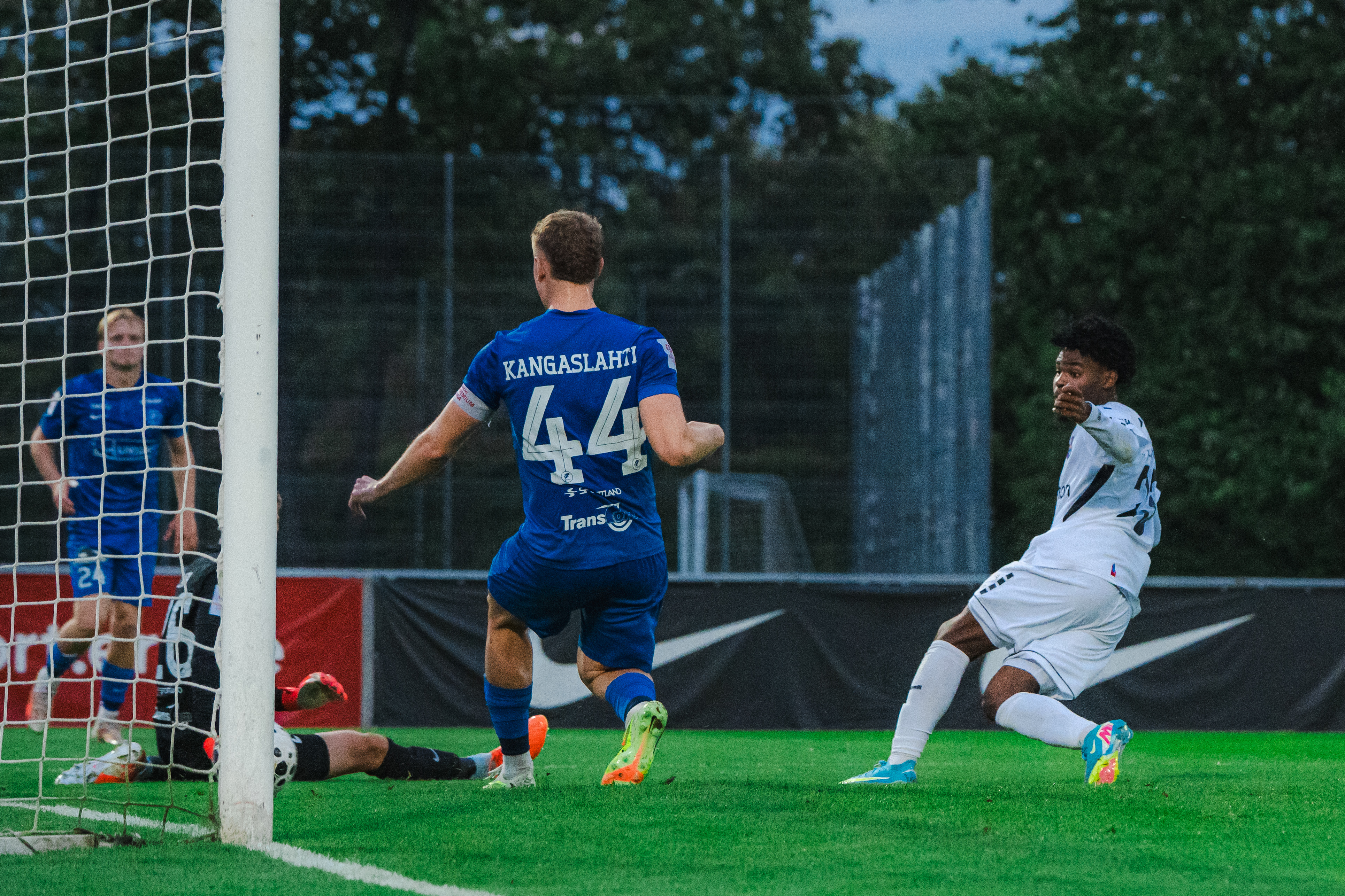 VAATA JA LOE JÄRELE: Paide seljatas üheksakesi Tammeka, Vaprus jäi ellu, Levadia ei komistanud