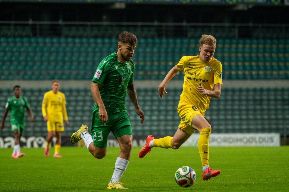 &Uuml;hel &auml;&auml;rel alustas Liivak, teisel Liiv. Foto: Anna Andreas