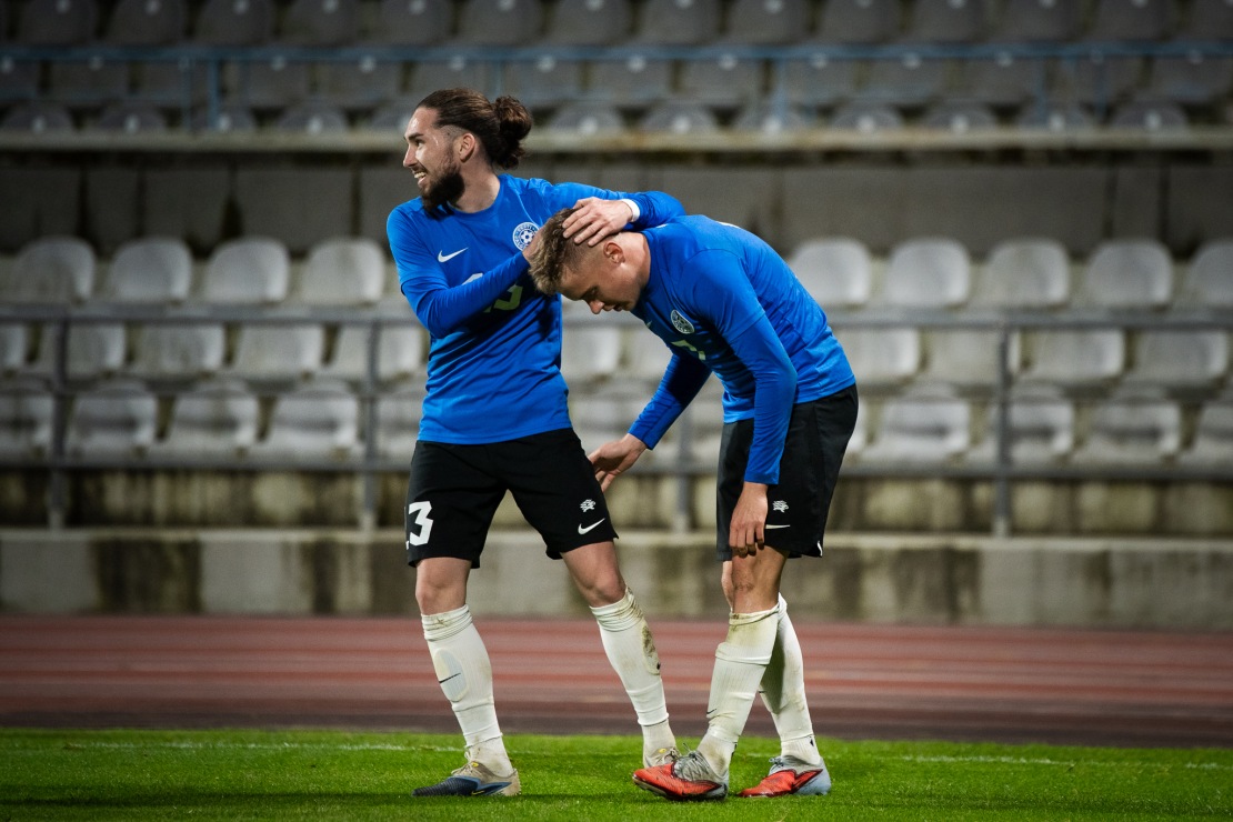 Narva Transi duo Jegor Žuravljov ja Stanislav Agapt&scaron;ev on v&otilde;itnud Jani Saraj&auml;rvi usalduse. Foto: Liisi Troska / jalgpall.ee