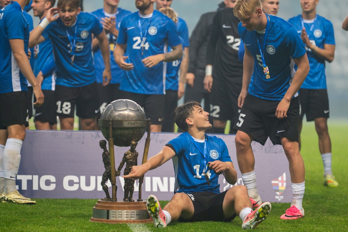 Kristal Kölnist, pisut untsu läinud debüüdist ja Sheini puudutavast teooriast. 