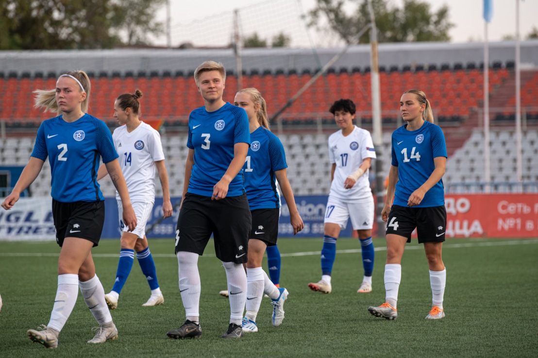 Jessika Uleksin Eesti koondise s&auml;rgis. Foto: Liisi Troska / jalgpall.ee