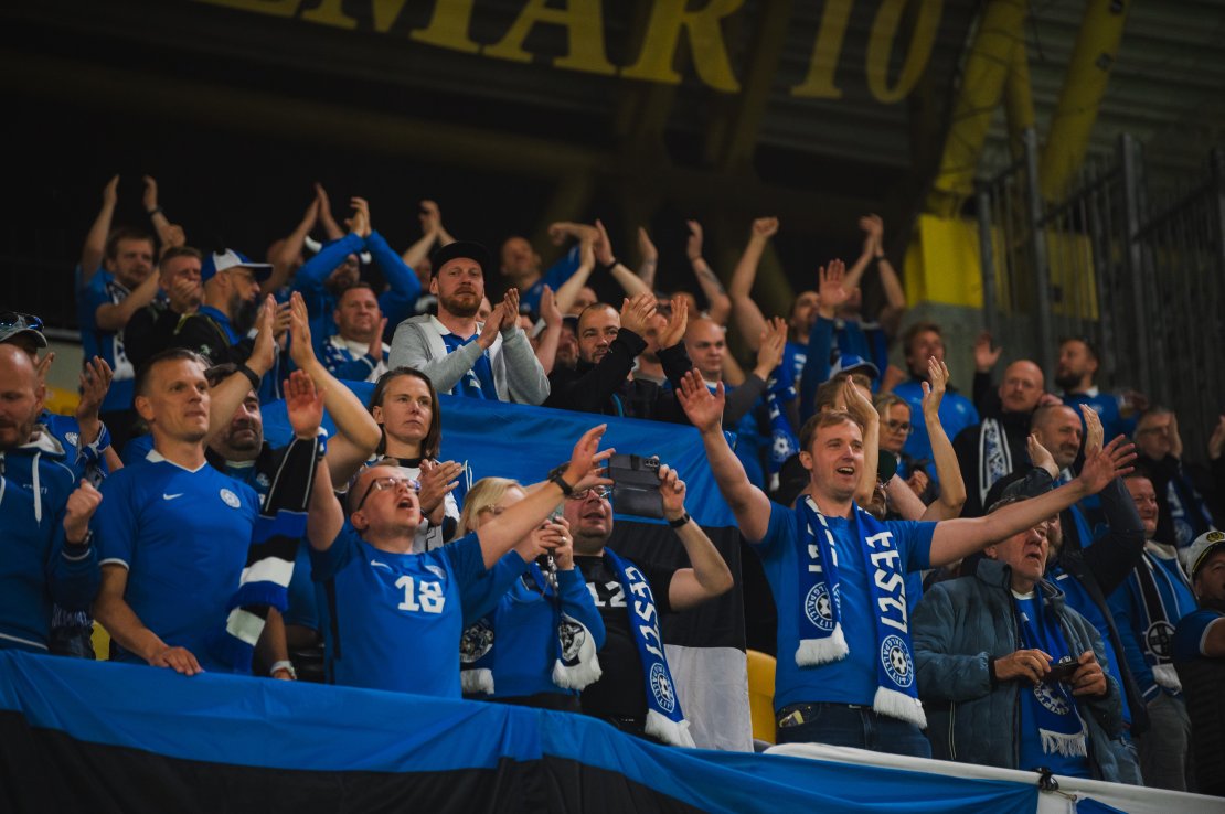 Eesti f&auml;nnid tegid bulgaarlastele silmad ette. Foto: Liisi Troska / jalgpall.ee