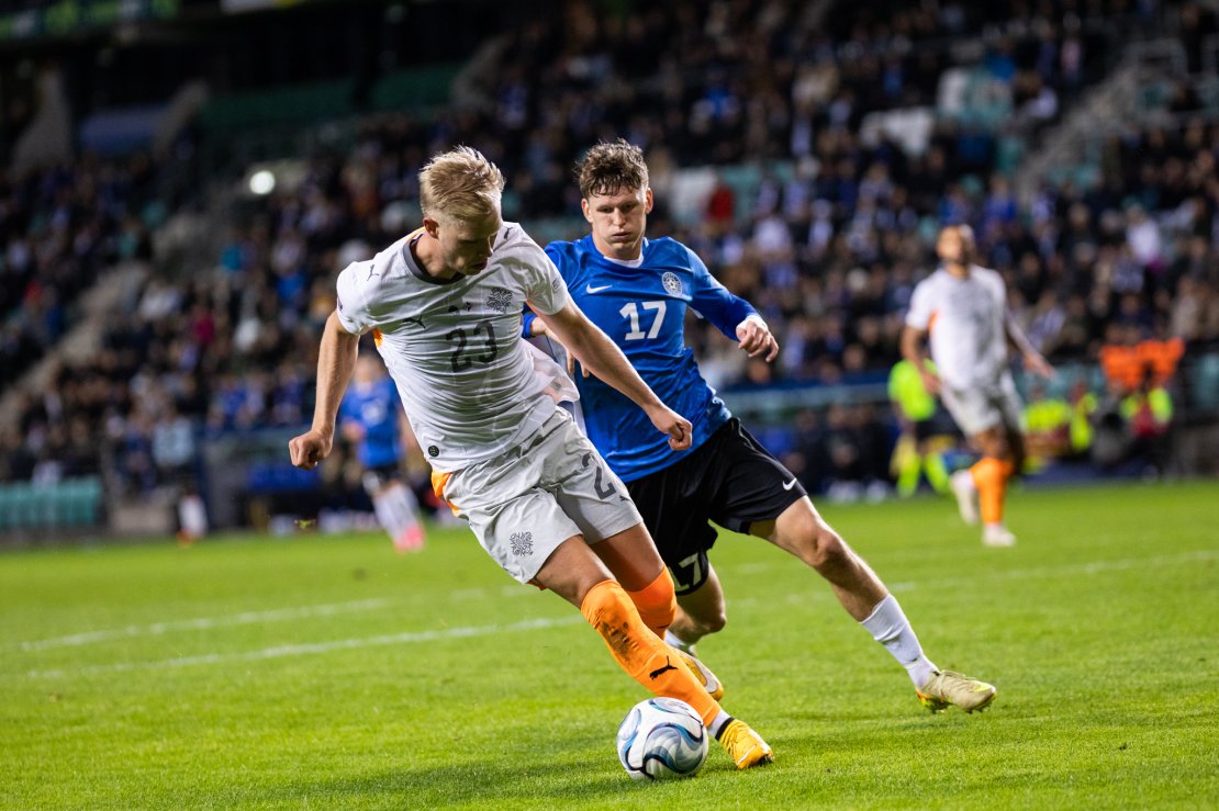 LIVE: Eesti võitleb Islandiga nagu võrdne võrdsega  (SAARMAL SUPERŠANSS!!!) 