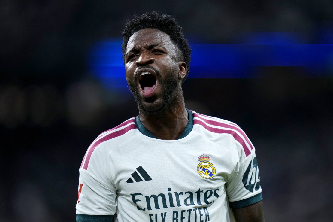 Draama Madridis: Mourinho tähistas väravat koos Viniciusega, kes sai juustest sikutamise eest punase kaardi