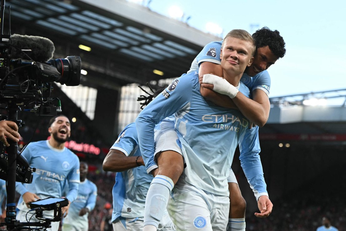 Kes pärast punast naerab, on helesinine! Kuus saatuslikku minutit Anfieldil kandsid Manchester City võidule