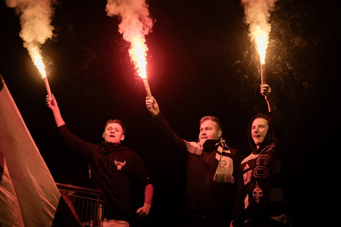 Tartu Welco kindlustas tiitliv&otilde;idu laulvate f&auml;nnide ees. Foto: Anna Andreas