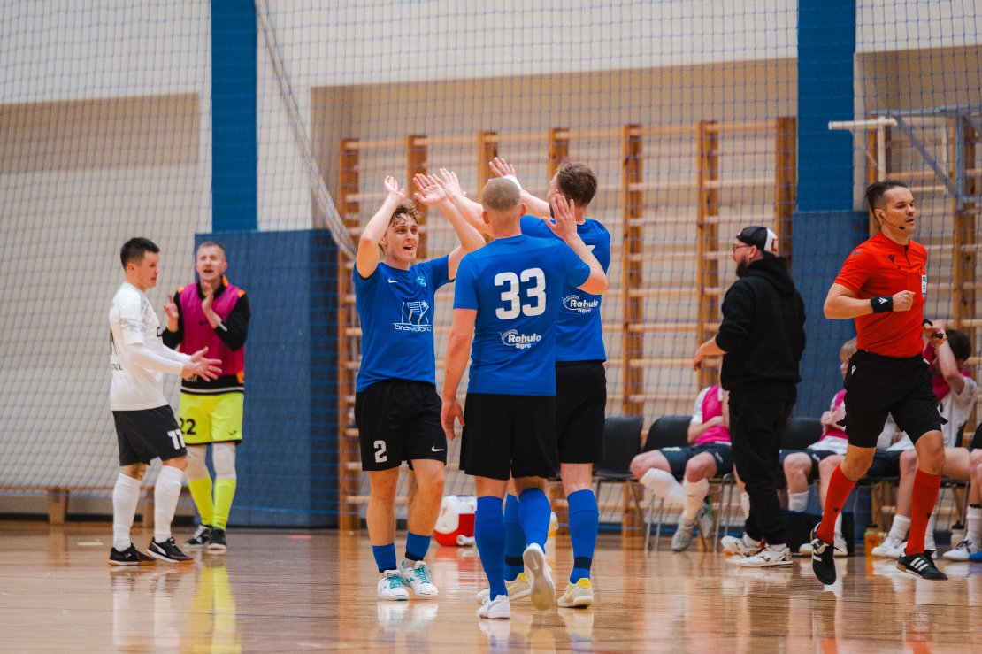 Sporting sai viigi ja kaotuse kõrvale esimese võidu, Phoenix jätkuvalt nullipoiss