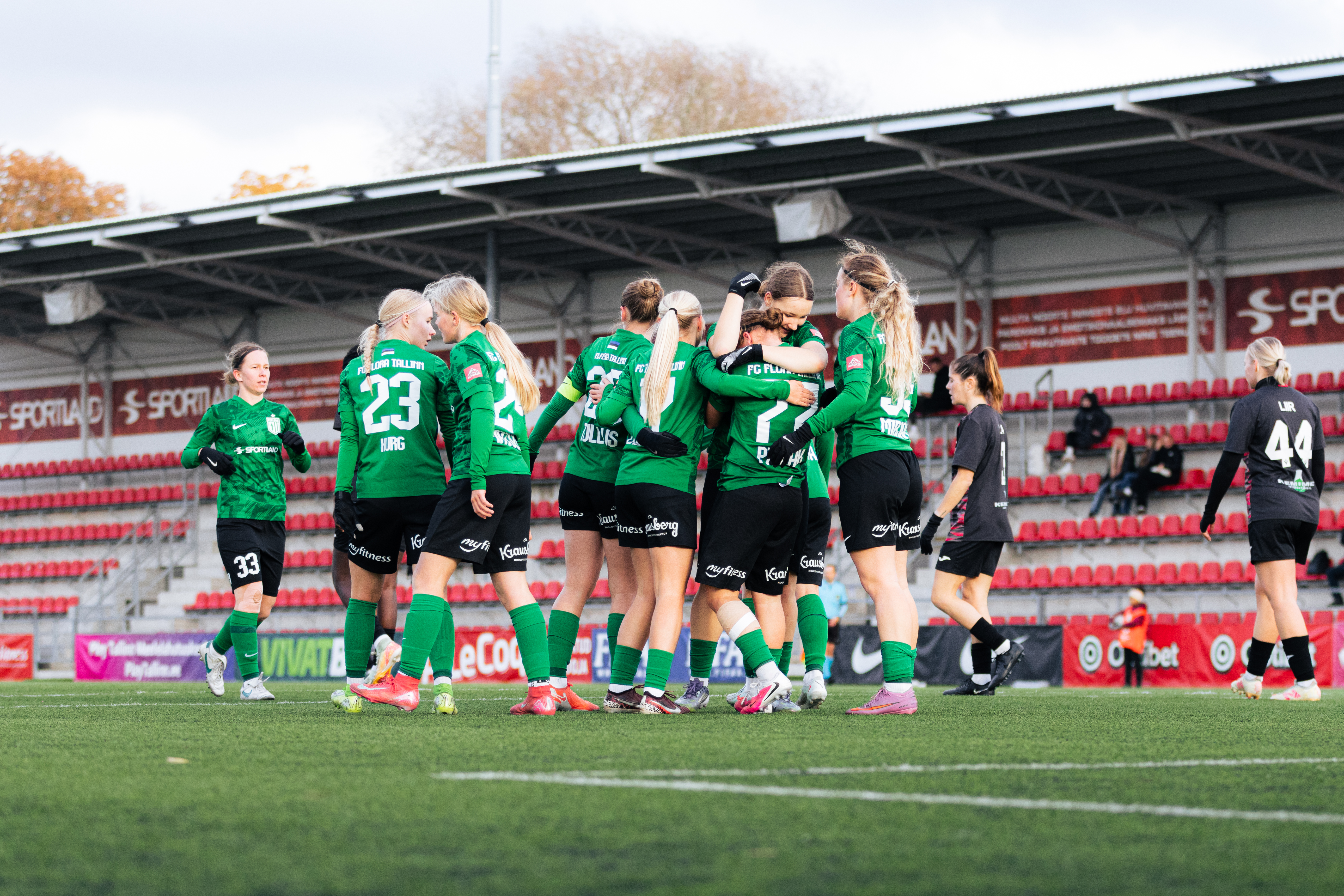 VAATA JÄRELE: Flora pööras Viimsi vastu kaotusseisu kindlaks võiduks ja võttis Paidelt liidrikoha tagasi  (galerii!) 